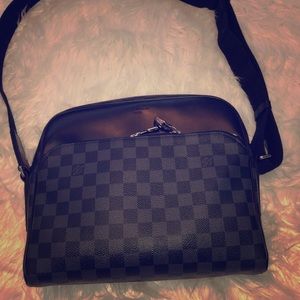 Authentic Louis Vuitton Men’s Messenger Bag